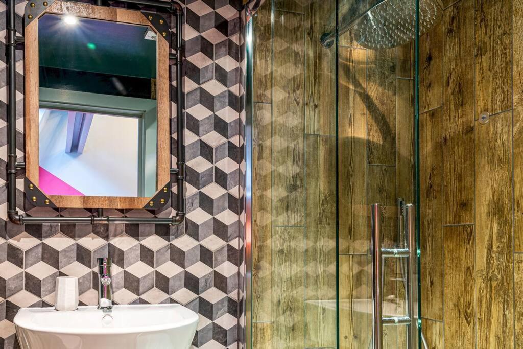 Style & Opulence In Georgian Chapel W Parking Apartamento Bath Exterior foto