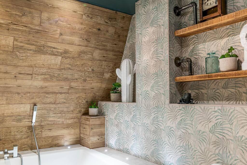 Style & Opulence In Georgian Chapel W Parking Apartamento Bath Exterior foto